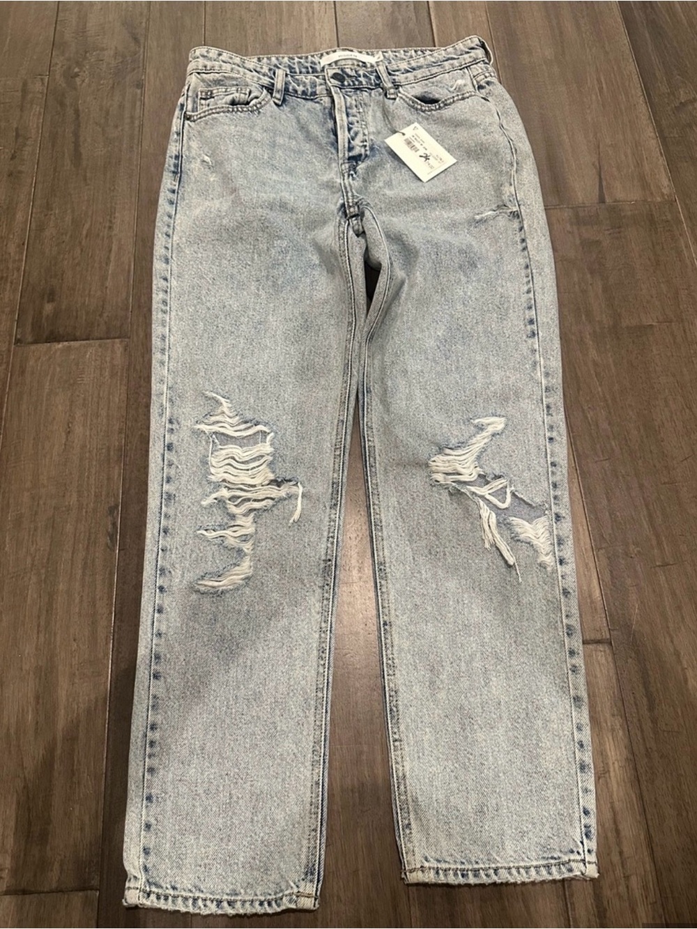 Hidden High Rise Bailey Boyfriend Light Blue Distressed Jeans, BNWT Size 26